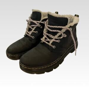 DR. MARTENS AIR WAIR Combs Wyoming Sherpa Fur Laced Womens Boots Sz 9. Great!
